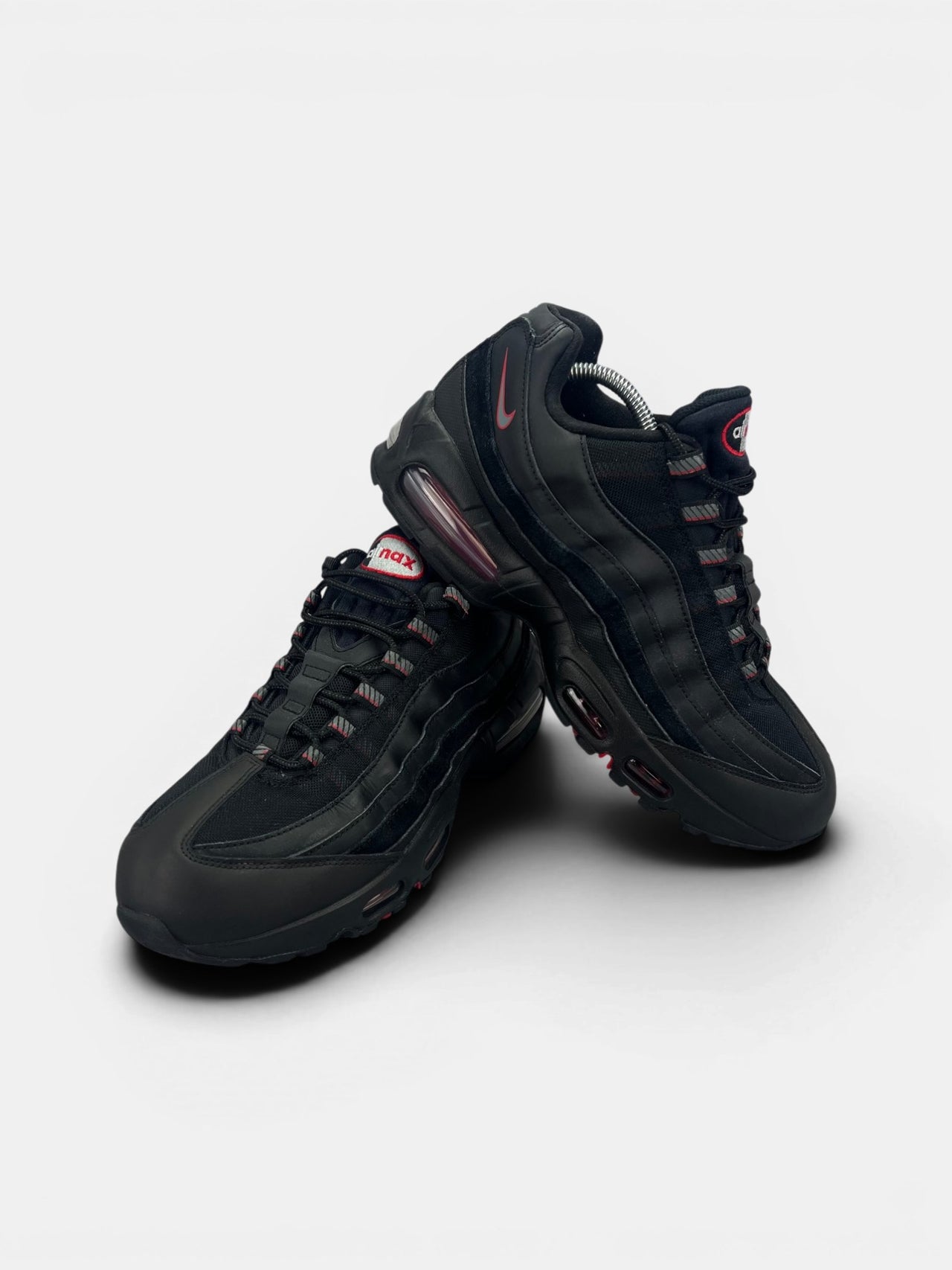 Nike Air Max 95 Racing Pack — buty sportowe męskie w dobrym stanie rozmiar 44, boczny profil