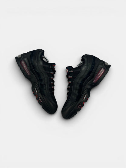Nike Air Max 95 Racing Pack — buty sportowe męskie w dobrym stanie rozmiar 44, widok z góry na wewnętrzną stronę butów