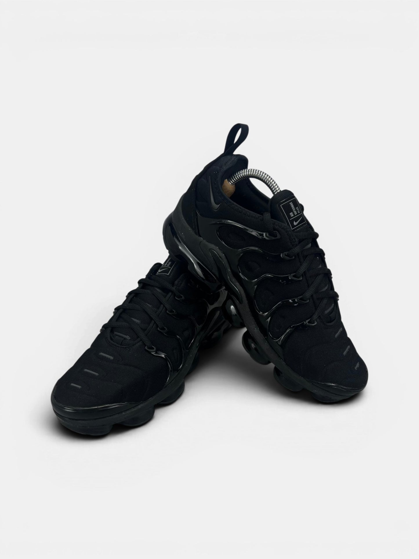 Nike Air VaporMax Plus Triple Black — buty sportowe męskie w bardzo dobrym stanie rozmiar 41, boczny profil