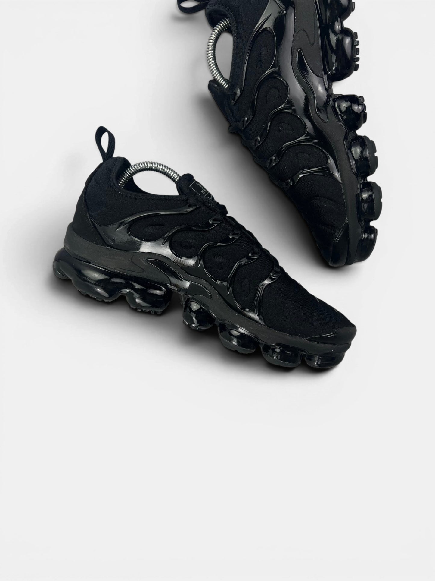 Nike Air VaporMax Plus Triple Black — buty sportowe męskie w bardzo dobrym stanie rozmiar 41, wewnętrzny panel lewego buta