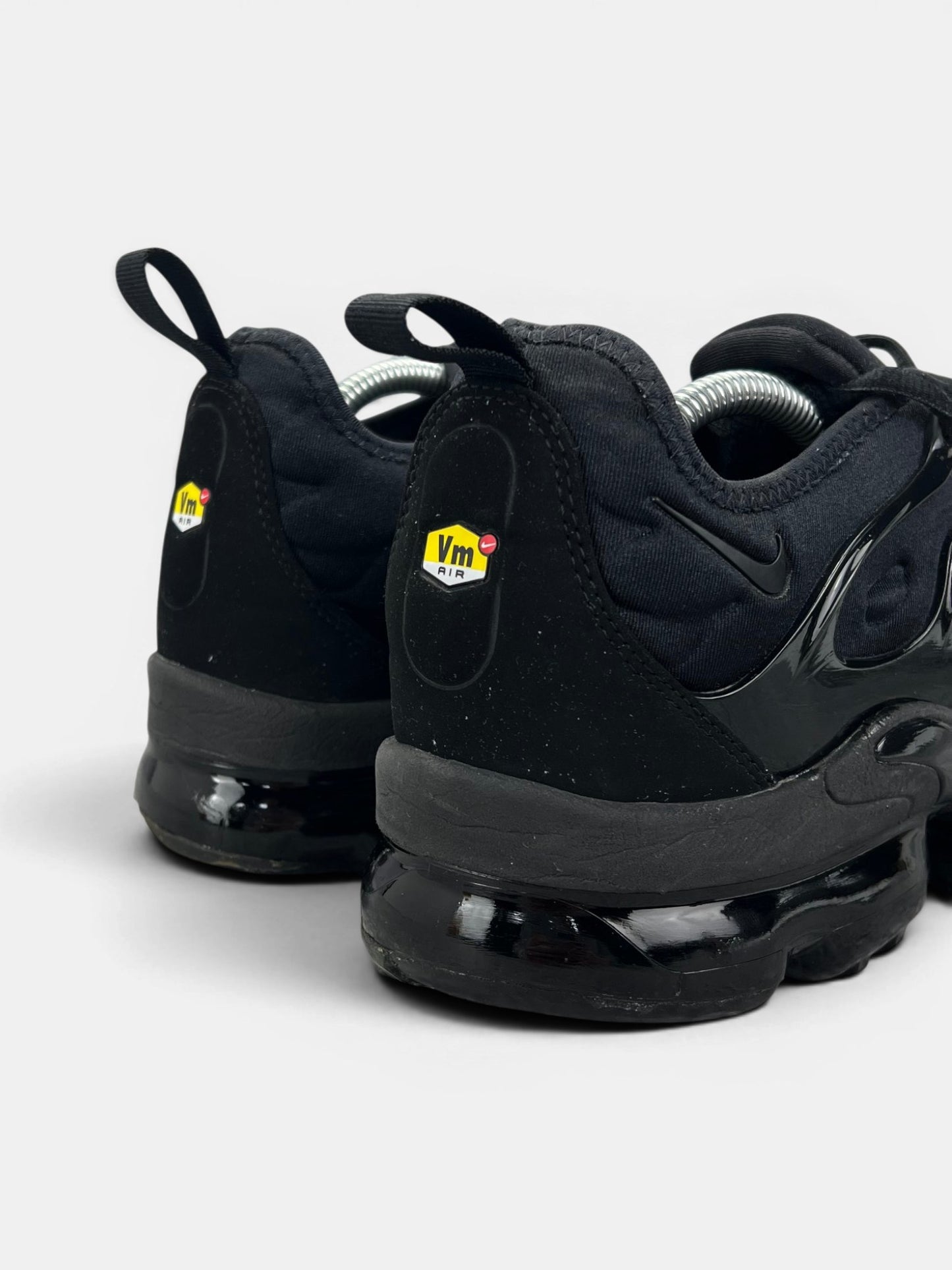 Nike Air VaporMax Plus Triple Black — buty sportowe męskie w zadowalającym stanie rozmiar 45, widok z tyłu