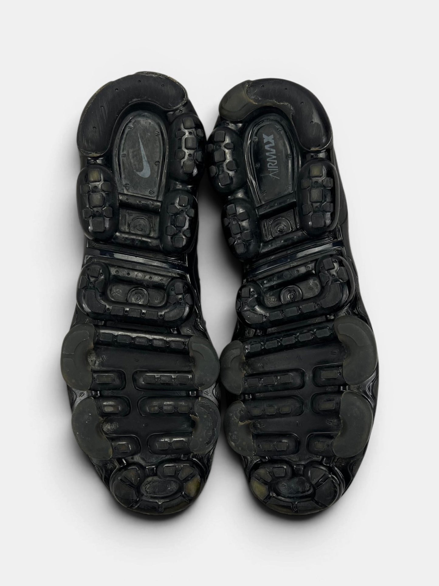 Nike Air VaporMax Plus Triple Black — buty sportowe męskie w zadowalającym stanie rozmiar 45, podeszwa