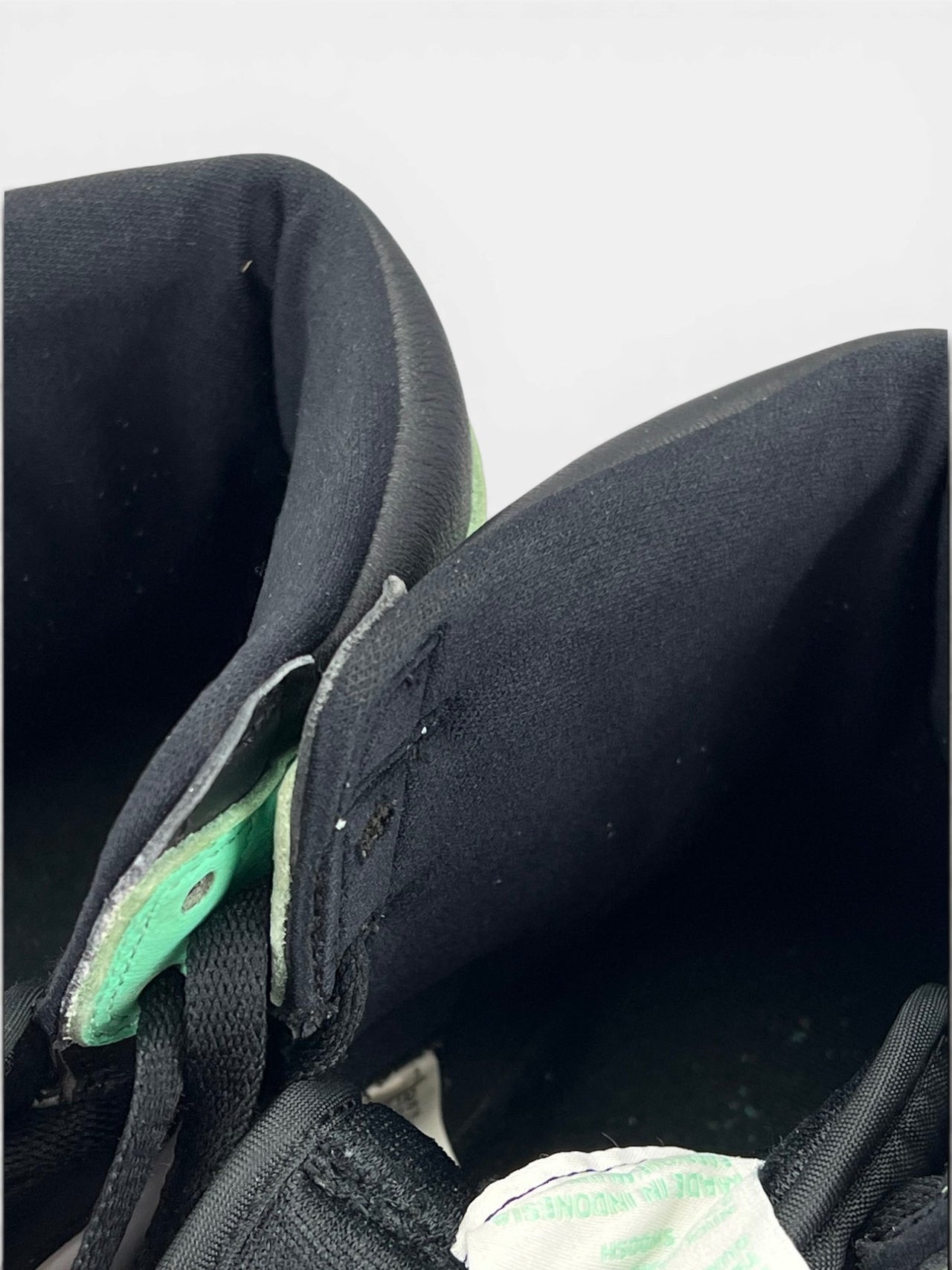 Nike Air Jordan 1 High Green Glow — buty sportowe męskie w bardzo dobrym stanie rozmiar 47.5, zapiętki butów