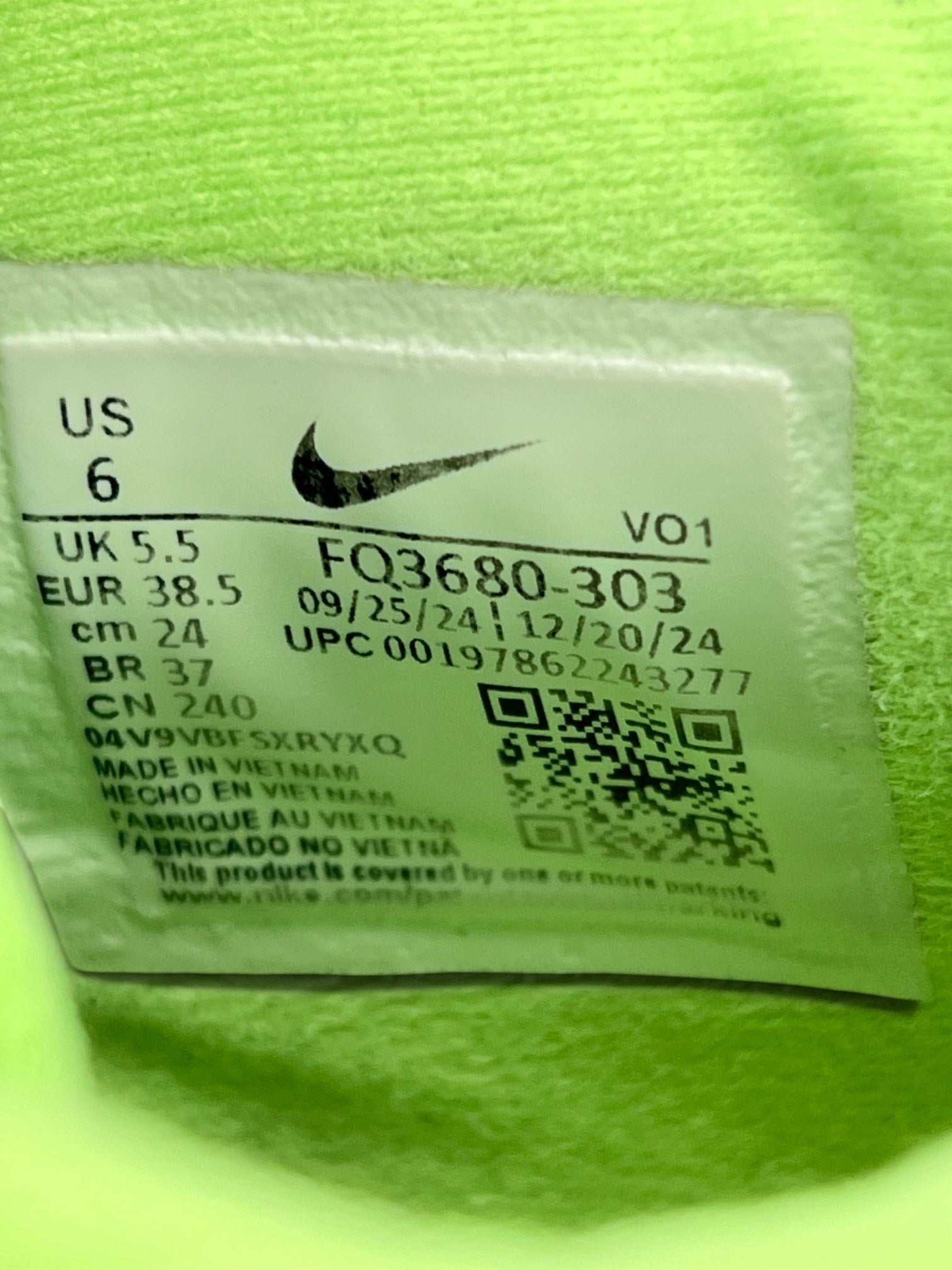 Nike Giannis Immortality 4 Eva — buty sportowe damskie w bardzo dobrym stanie rozmiar 38.5, opcjonalne zdjęcie 1
