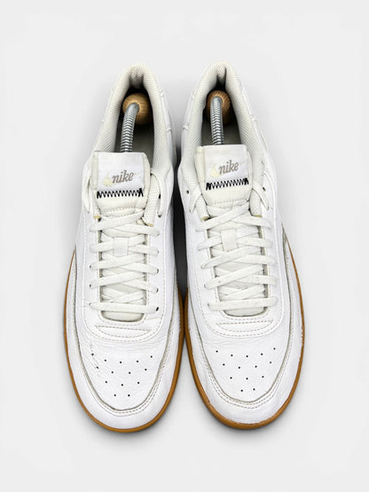 Nike Court Vintage Premium White Gum — buty sportowe męskie w bardzo dobrym stanie rozmiar 44.5, widok z góry