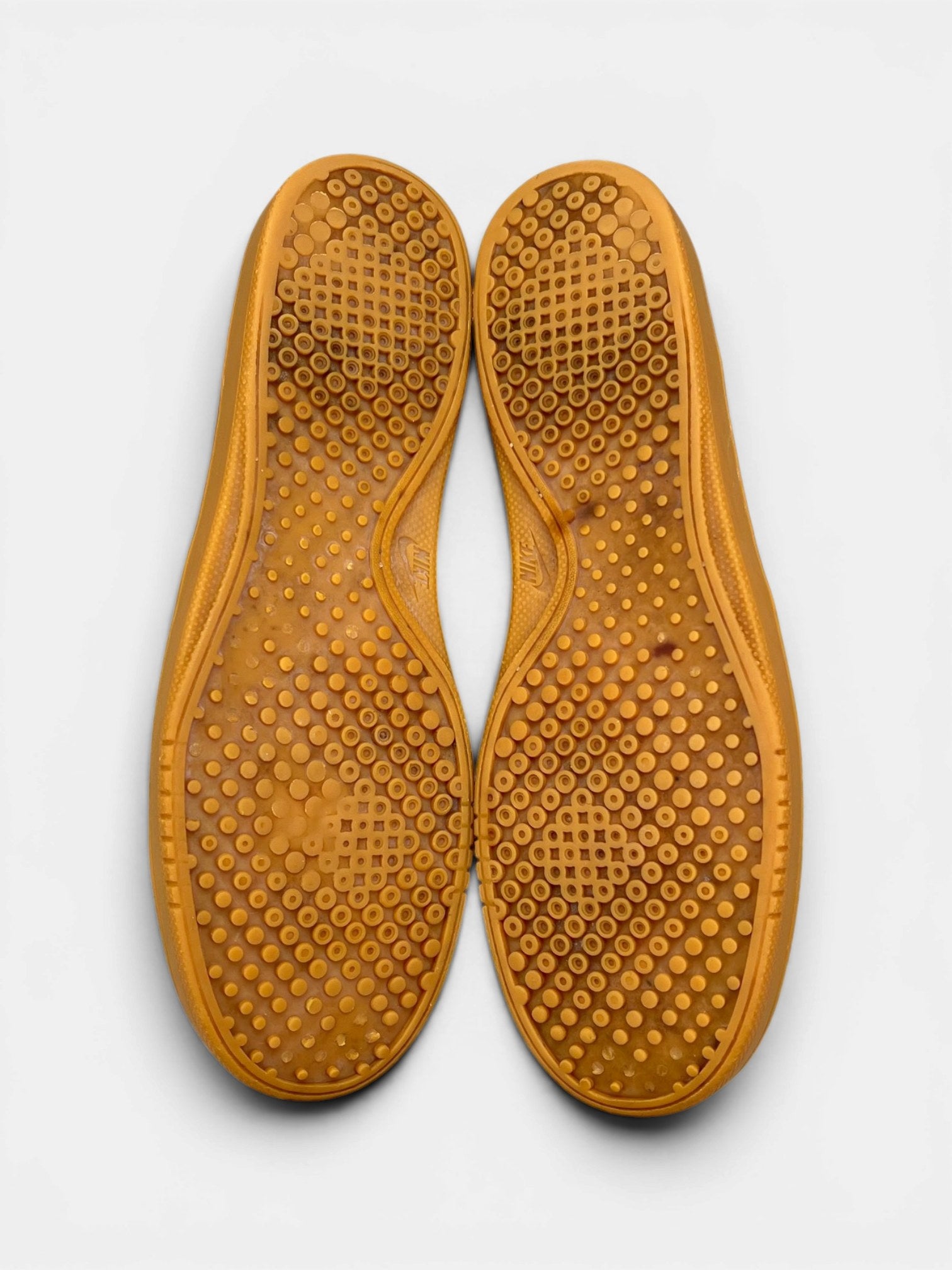Nike Court Vintage Premium White Gum — buty sportowe męskie w bardzo dobrym stanie rozmiar 44.5, podeszwa