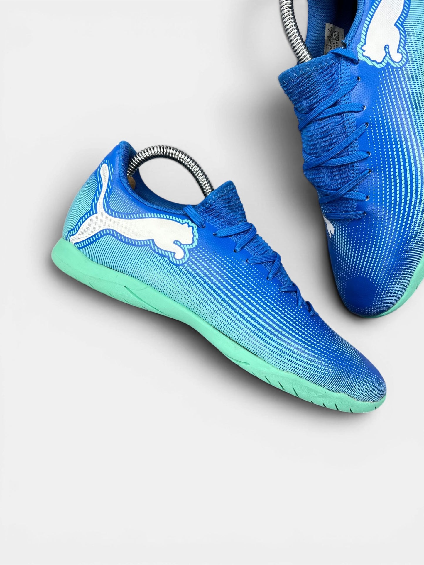 Puma Future 7 Play IT Hyperlink Blue — buty sportowe męskie w bardzo dobrym stanie rozmiar 41, zewnętrzny panel prawego buta