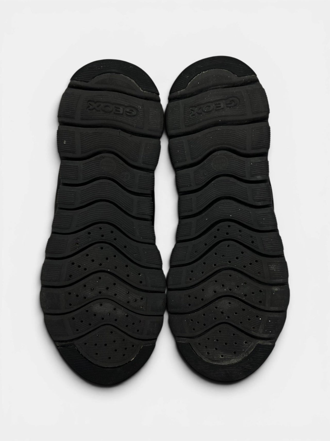 Geox J Xunday Boy, — buty sportowe damskie w bardzo dobrym stanie rozmiar 36, podeszwa