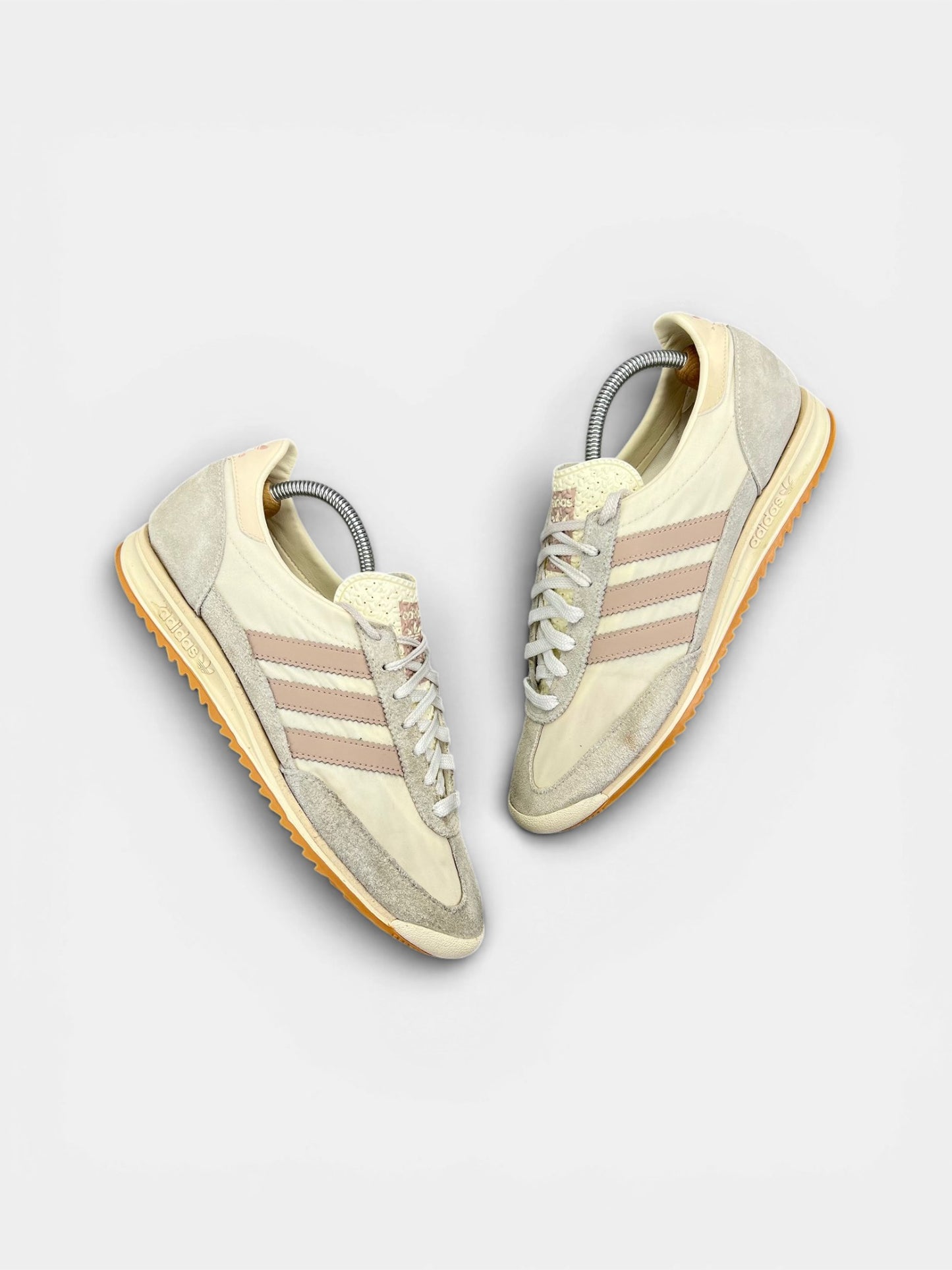 Adidas SL 72 OG — buty sportowe męskie w dobrym stanie rozmiar 43 1/3, widok z góry na zewnętrzną stronę butów