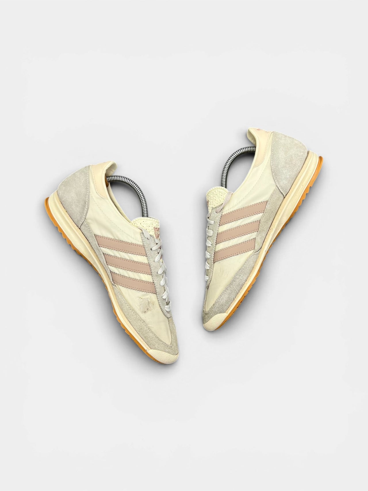 Adidas SL 72 OG — buty sportowe męskie w dobrym stanie rozmiar 43 1/3, widok z góry na wewnętrzną stronę butów