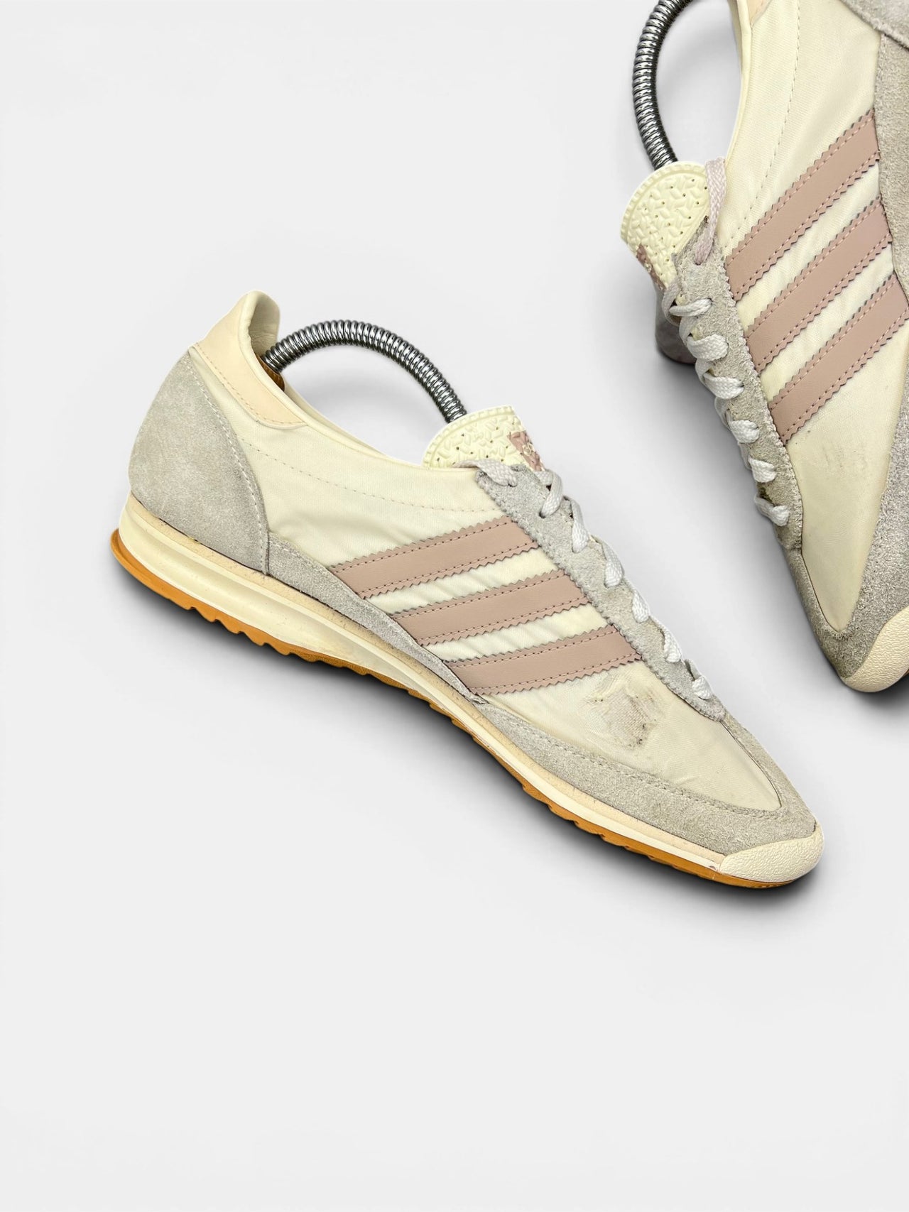 Adidas SL 72 OG — buty sportowe męskie w dobrym stanie rozmiar 43 1/3, wewnętrzny panel lewego buta