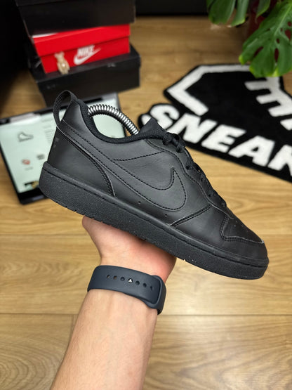 Nike Court Borough (36.5)
