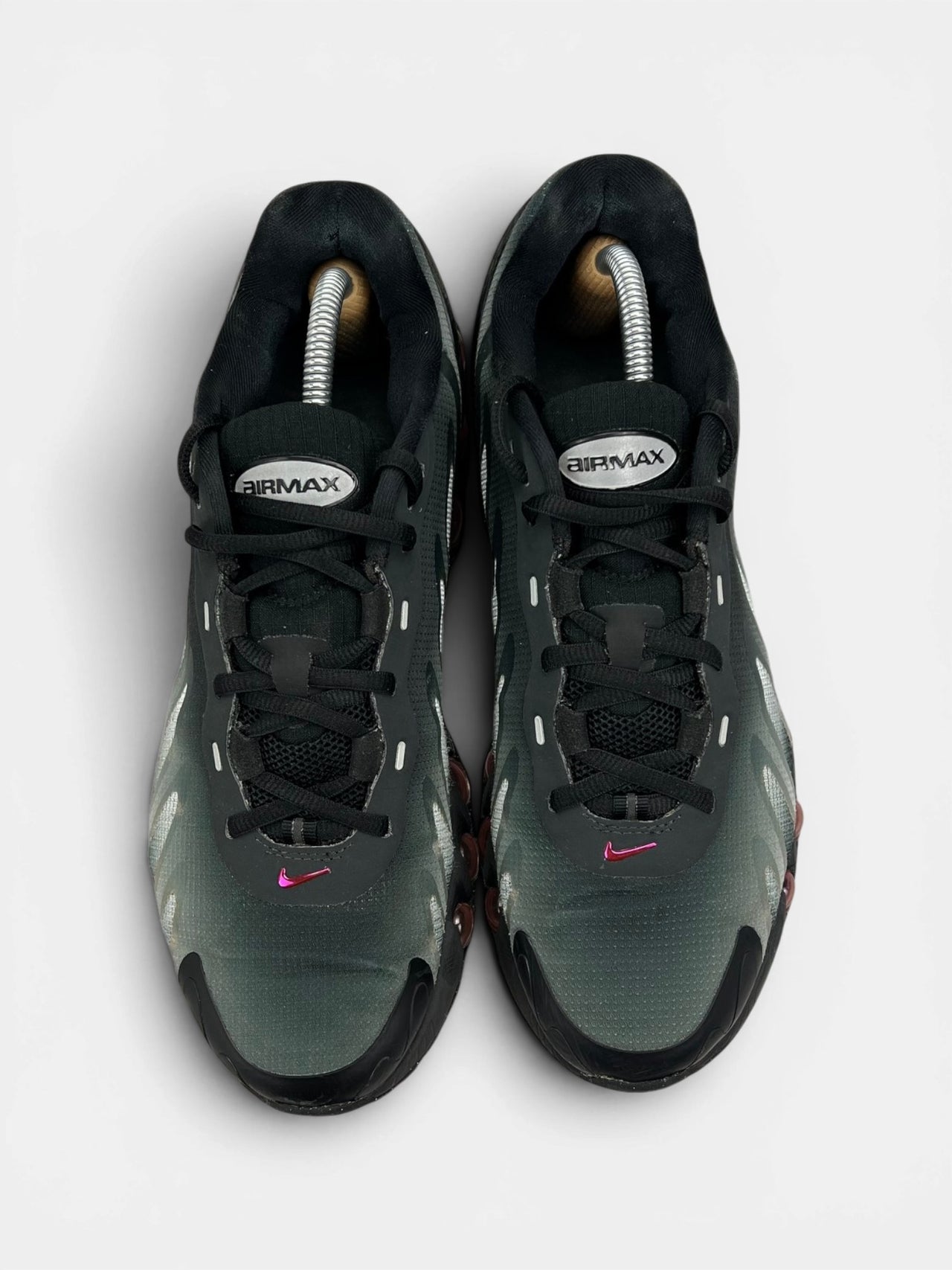 Nike Air Max Dn8 Pink Blast — buty sportowe męskie w dobrym stanie rozmiar 42.5, widok z góry