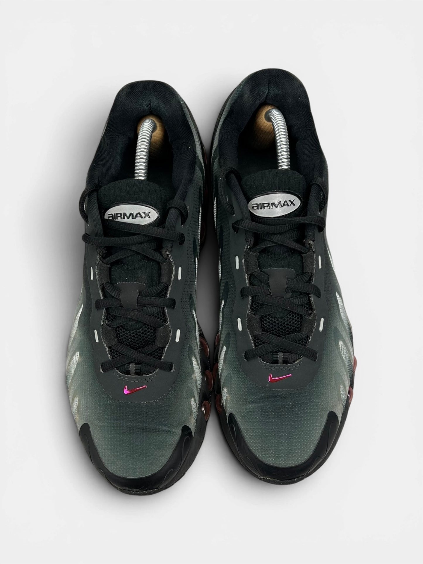 Nike Air Max Dn8 Pink Blast — buty sportowe męskie w dobrym stanie rozmiar 42.5, widok z góry