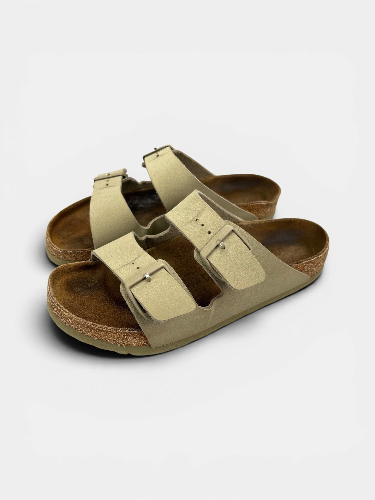 Birkenstock Arizona — buty sportowe damskie w bardzo dobrym stanie rozmiar 41, widok z boku