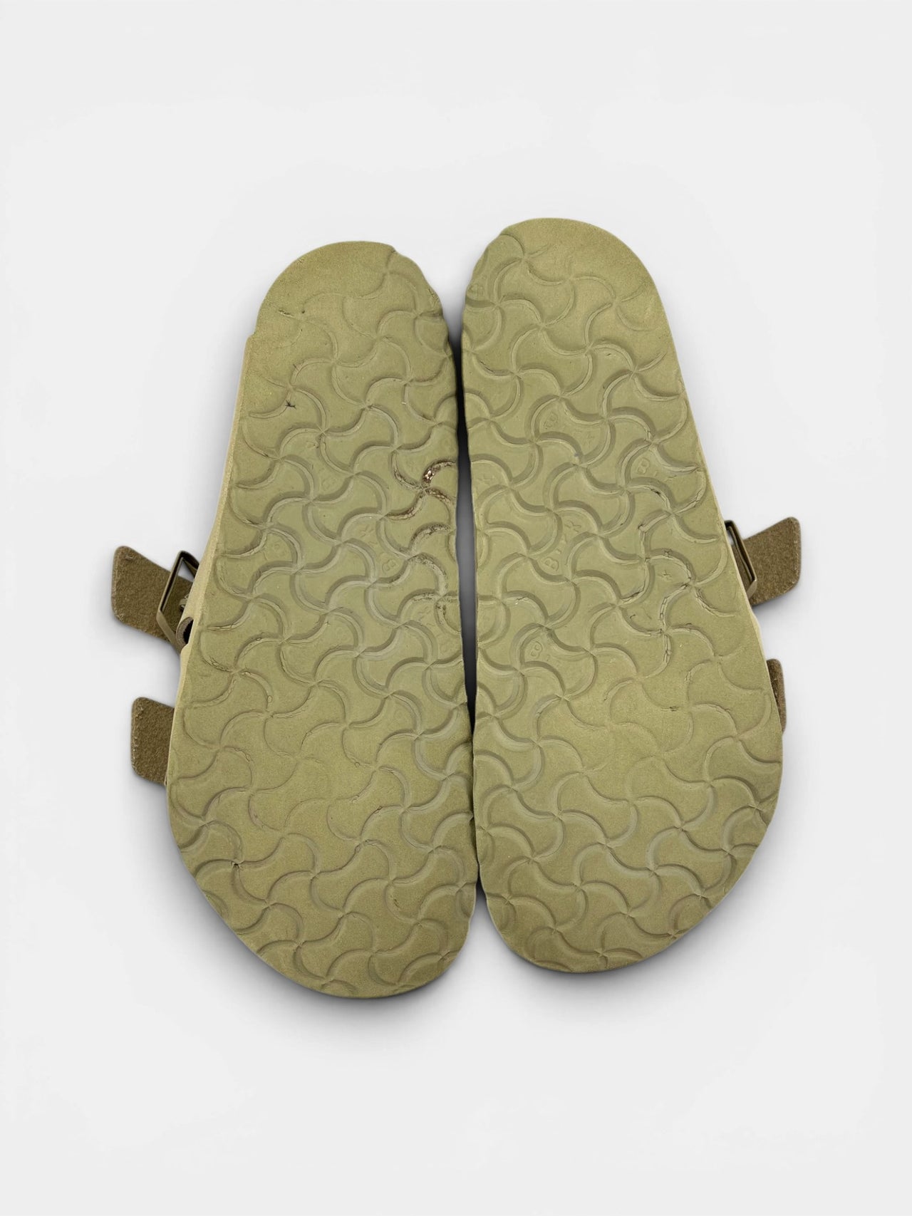 Birkenstock Arizona — buty sportowe damskie w bardzo dobrym stanie rozmiar 41, zewnętrzny panel lewego buta