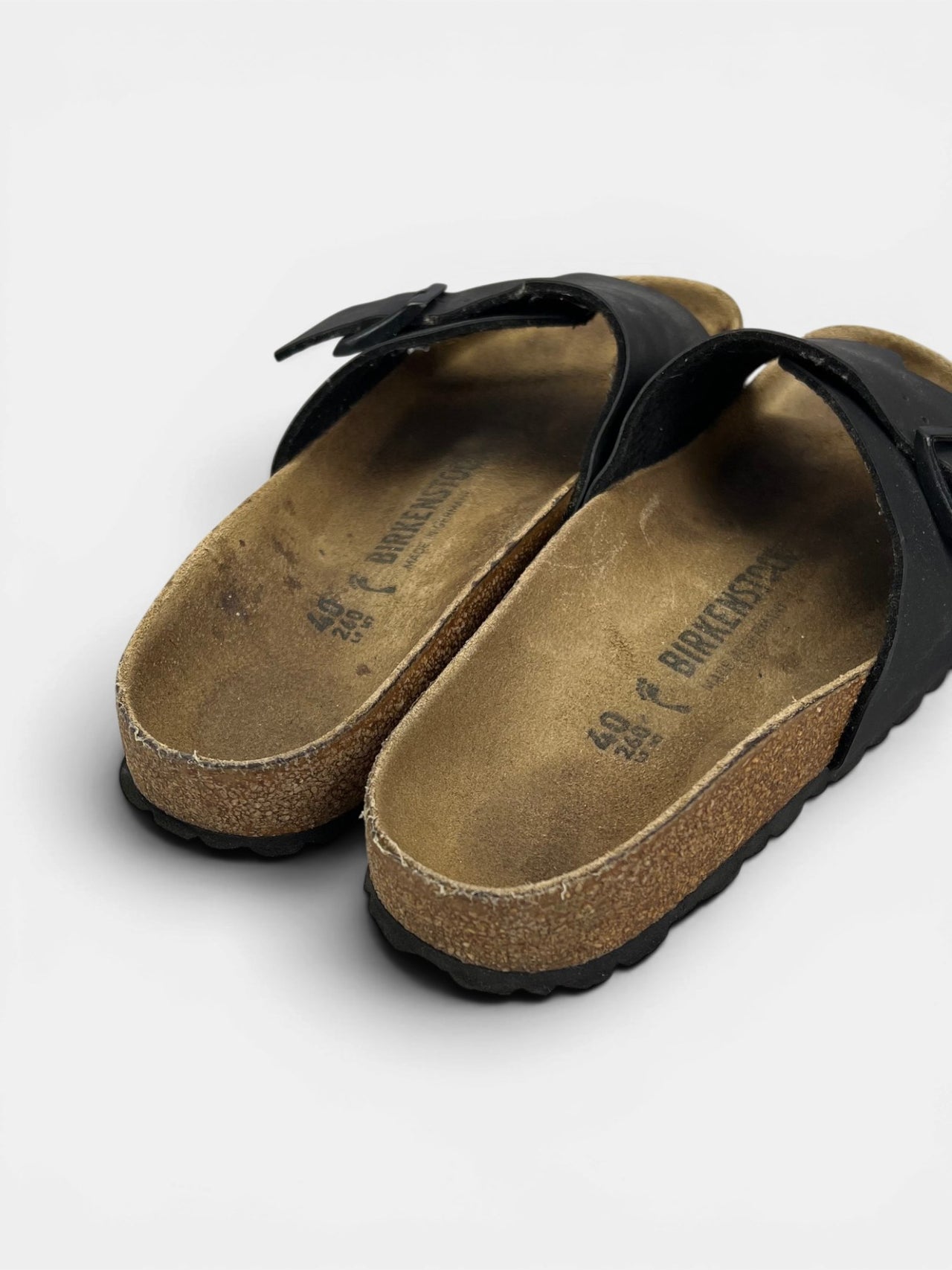 Birkenstock Catalina — buty sportowe damskie w bardzo dobrym stanie rozmiar 40, widok z góry na zewnętrzną stronę butów