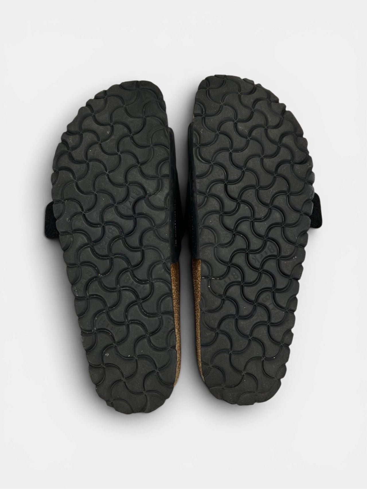 Birkenstock Catalina — buty sportowe damskie w bardzo dobrym stanie rozmiar 40, zewnętrzny panel prawego buta