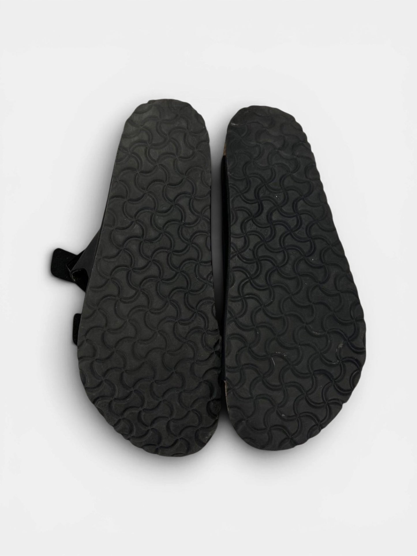 Birkenstock Arizona — buty sportowe męskie w bardzo dobrym stanie rozmiar 46, zewnętrzny panel prawego buta