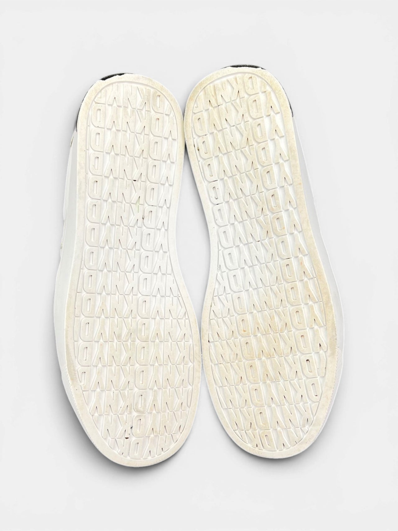 Dkny Abeni — buty sportowe damskie w bardzo dobrym stanie rozmiar 38, podeszwa