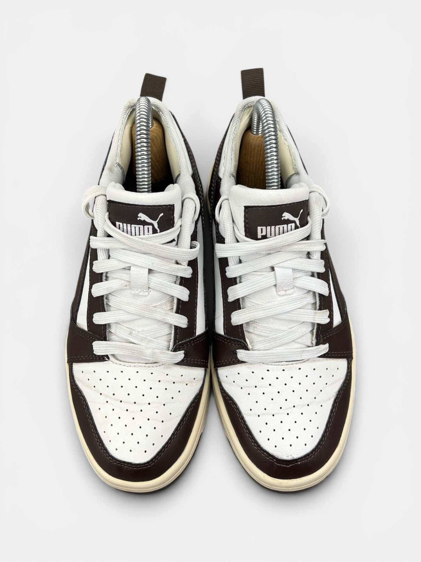 Puma Rebound V6 Low — buty sportowe damskie w bardzo dobrym stanie rozmiar 37.5, widok z góry