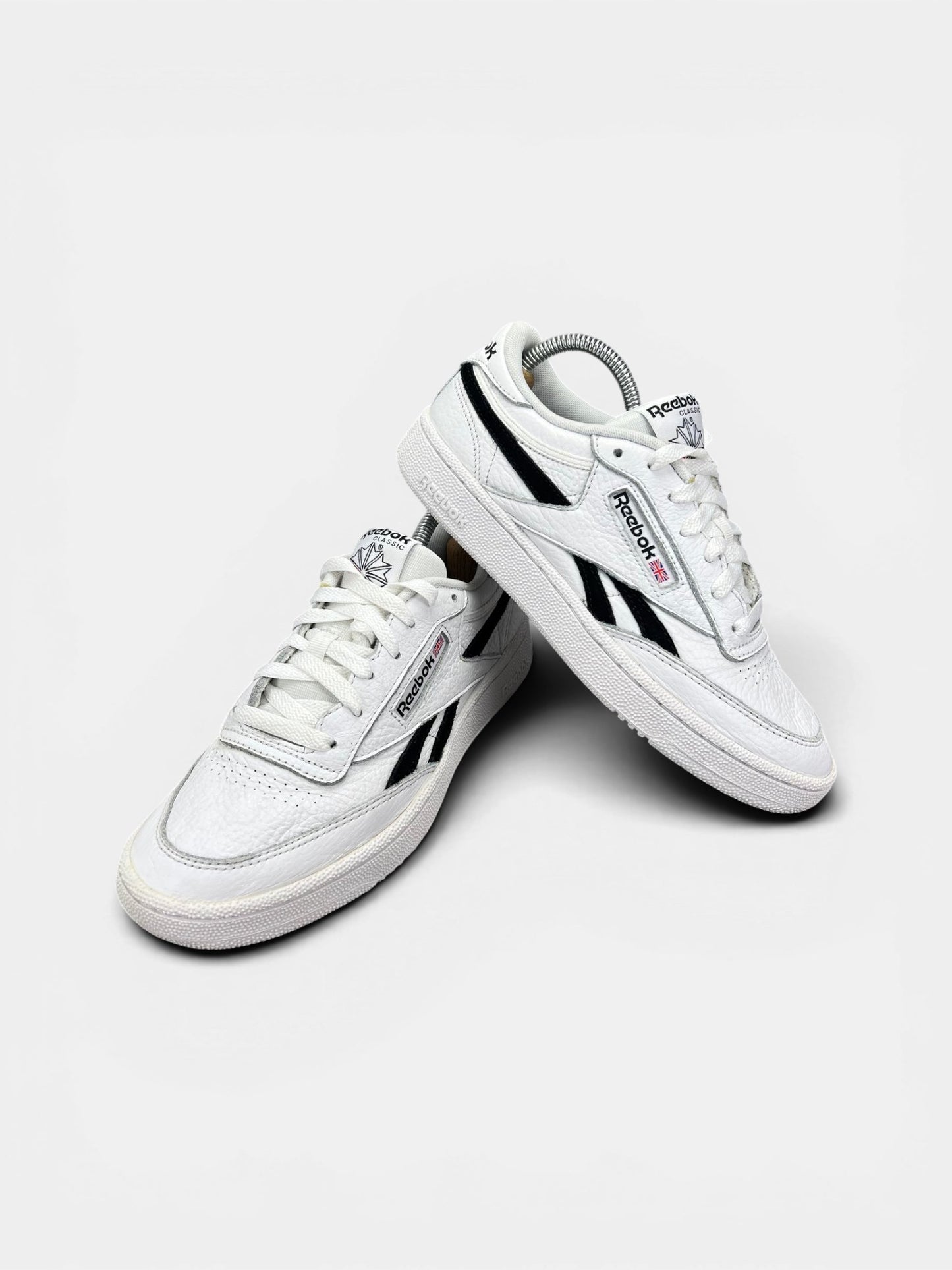 Reebok Club C Revenge — buty sportowe damskie w bardzo dobrym stanie rozmiar 40, boczny profil