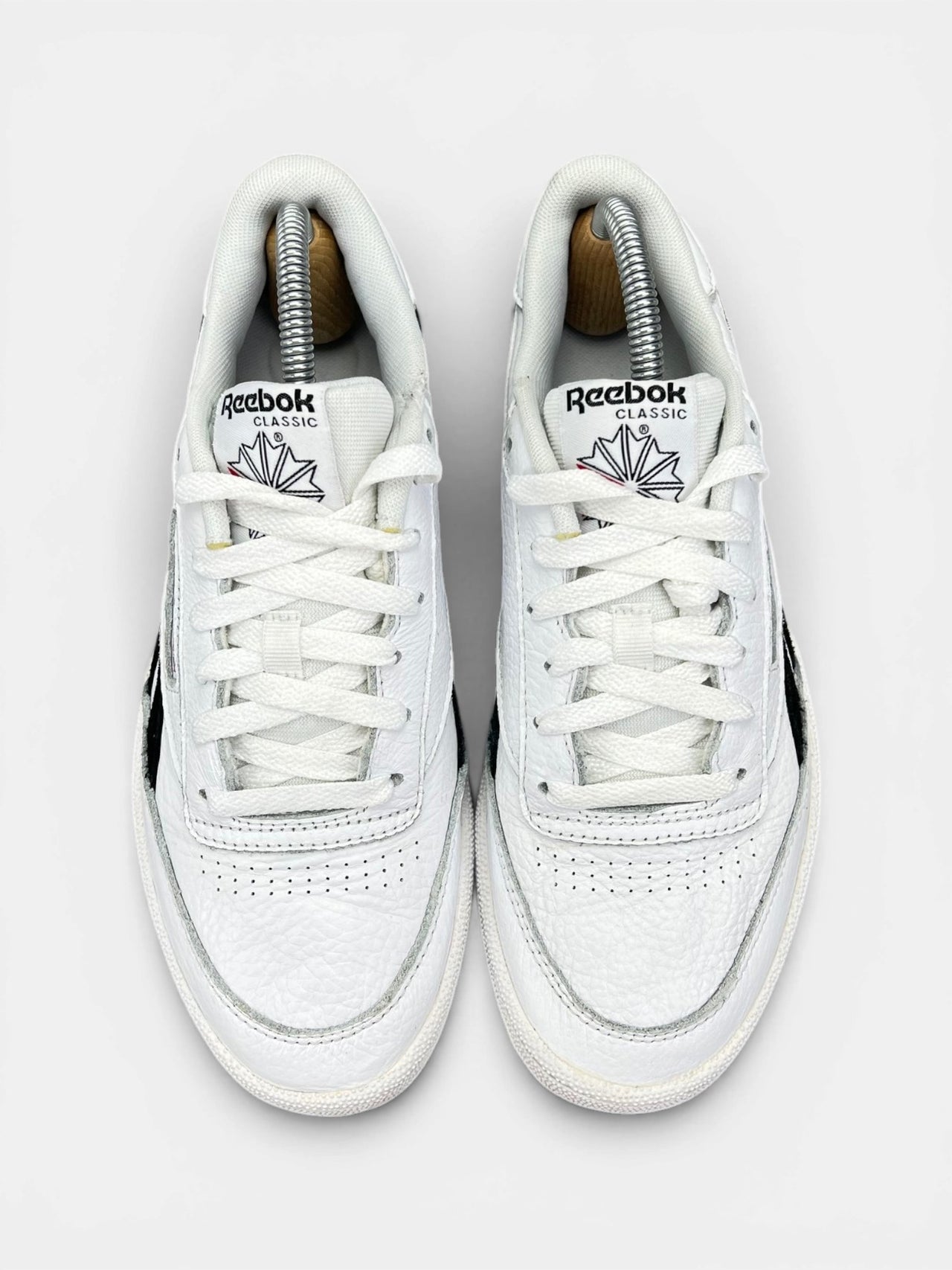 Reebok Club C Revenge — buty sportowe damskie w bardzo dobrym stanie rozmiar 40, widok z góry