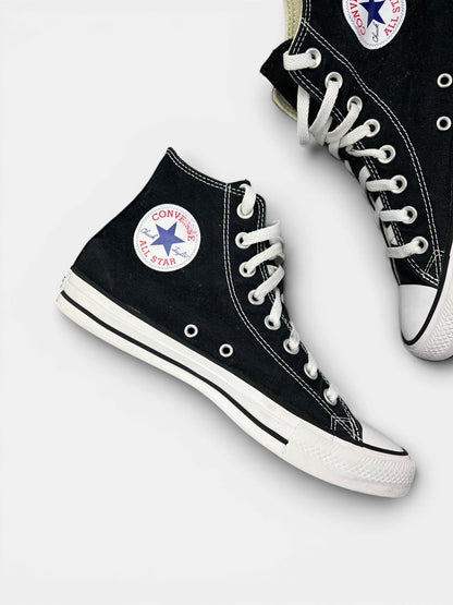 Converse Chuck Taylor All Star Hi — buty sportowe damskie w bardzo dobrym stanie rozmiar 40, wewnętrzny panel lewego buta