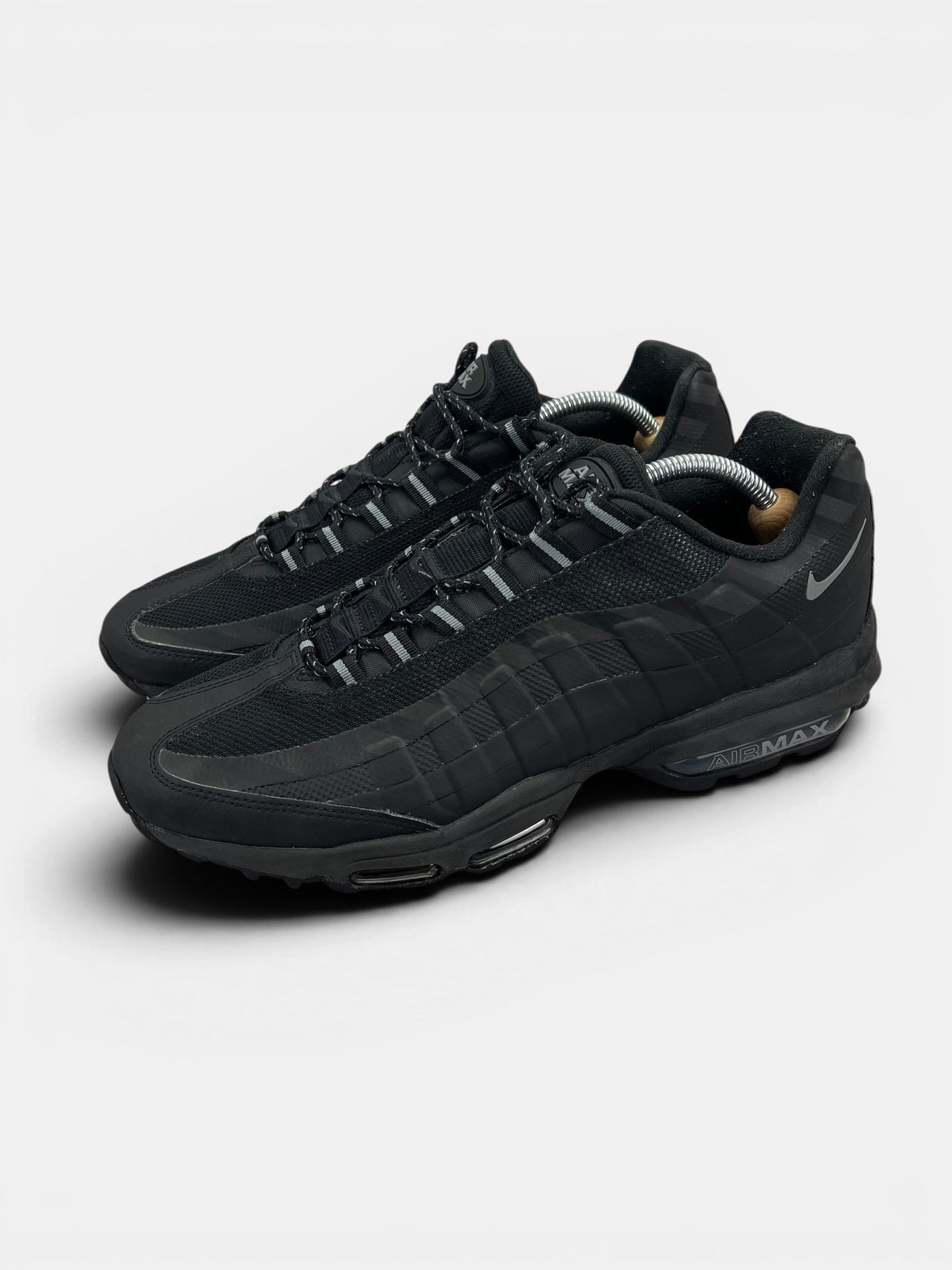 Nike Air Max 95 Ultra “Black / Grey” Ultra Black Grey — buty sportowe męskie w bardzo dobrym stanie rozmiar 44.5, widok z boku