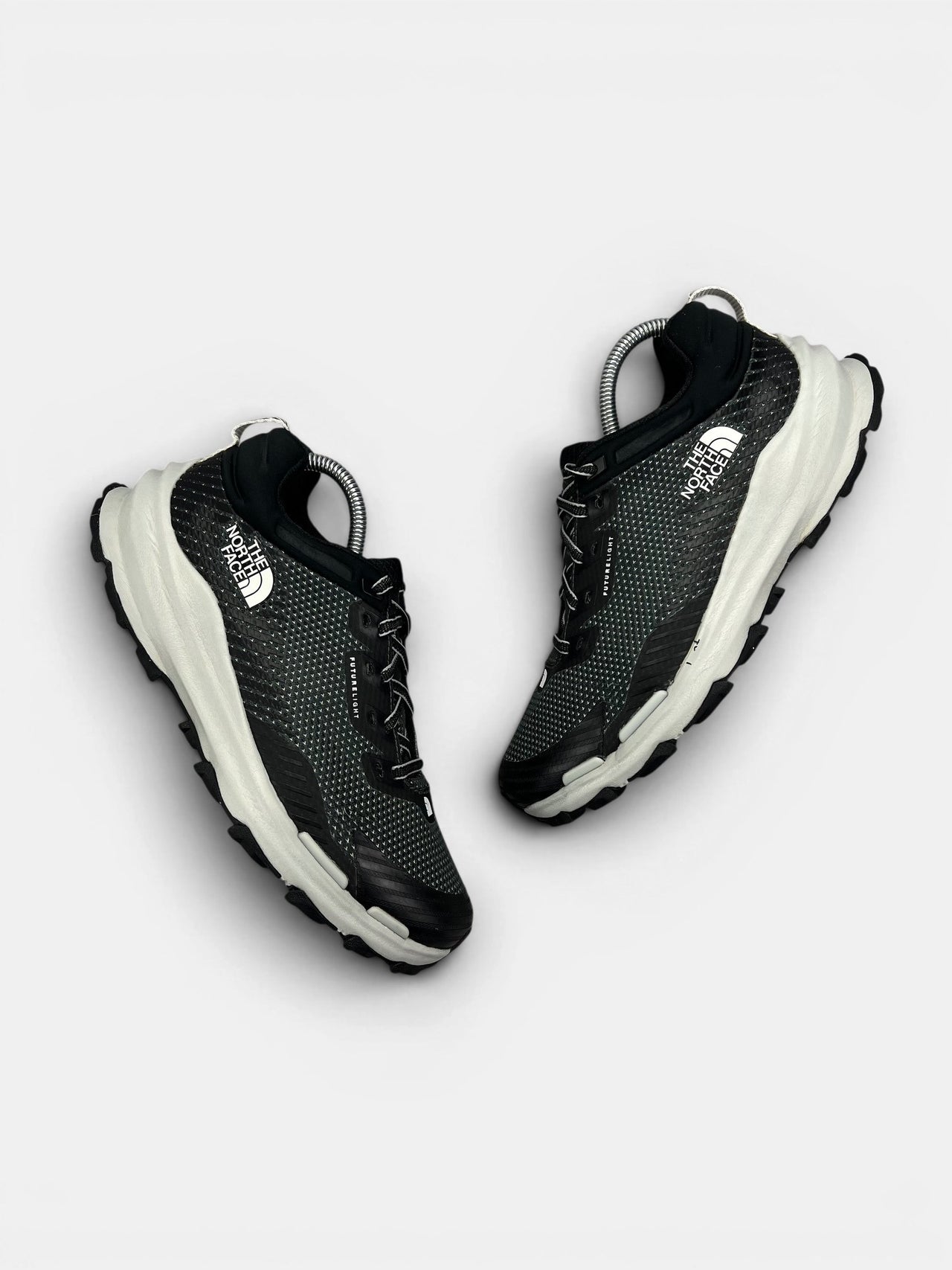 The North Face Vectiv Fastpack Futurelight — buty sportowe damskie w dobrym stanie rozmiar 40, widok z góry na zewnętrzną stronę butów