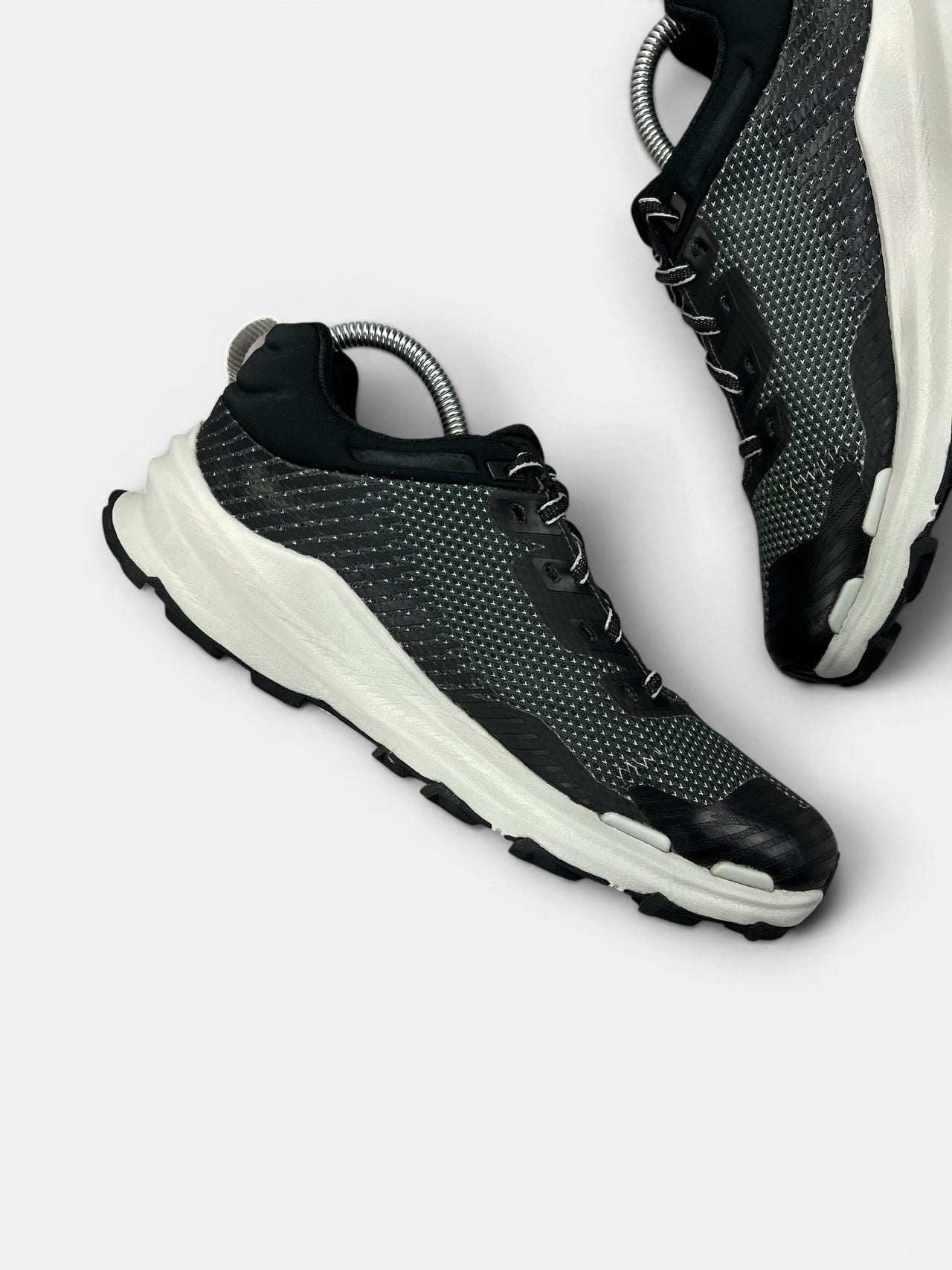 The North Face Vectiv Fastpack Futurelight — buty sportowe damskie w dobrym stanie rozmiar 40, wewnętrzny panel lewego buta