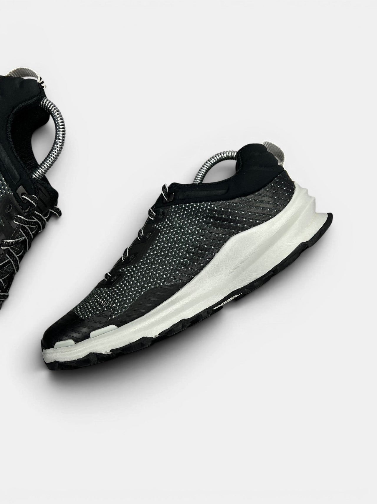 The North Face Vectiv Fastpack Futurelight — buty sportowe damskie w dobrym stanie rozmiar 40, wewnętrzny panel prawego buta