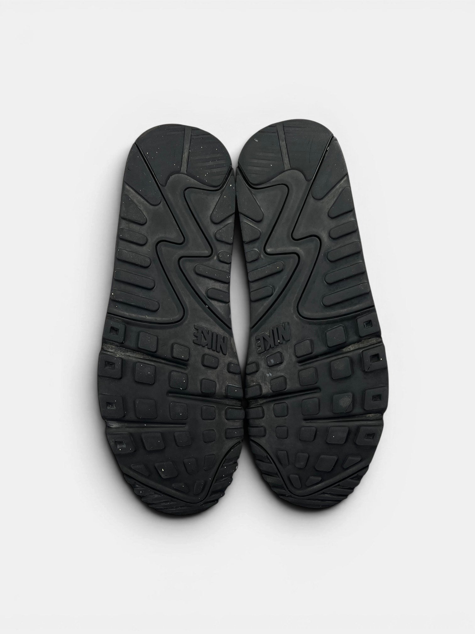 Nike Air Max 90 — buty sportowe męskie w bardzo dobrym stanie rozmiar 43, podeszwa