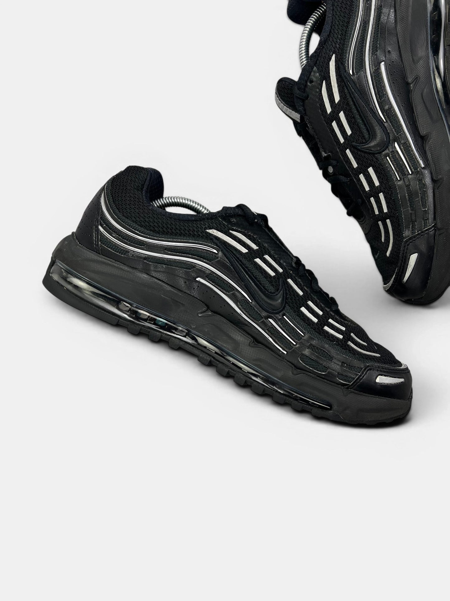 Nike Air Max TL 2.5 Black/Metallic Silver — buty sportowe męskie w bardzo dobrym stanie rozmiar 44.5, wewnętrzny panel lewego buta