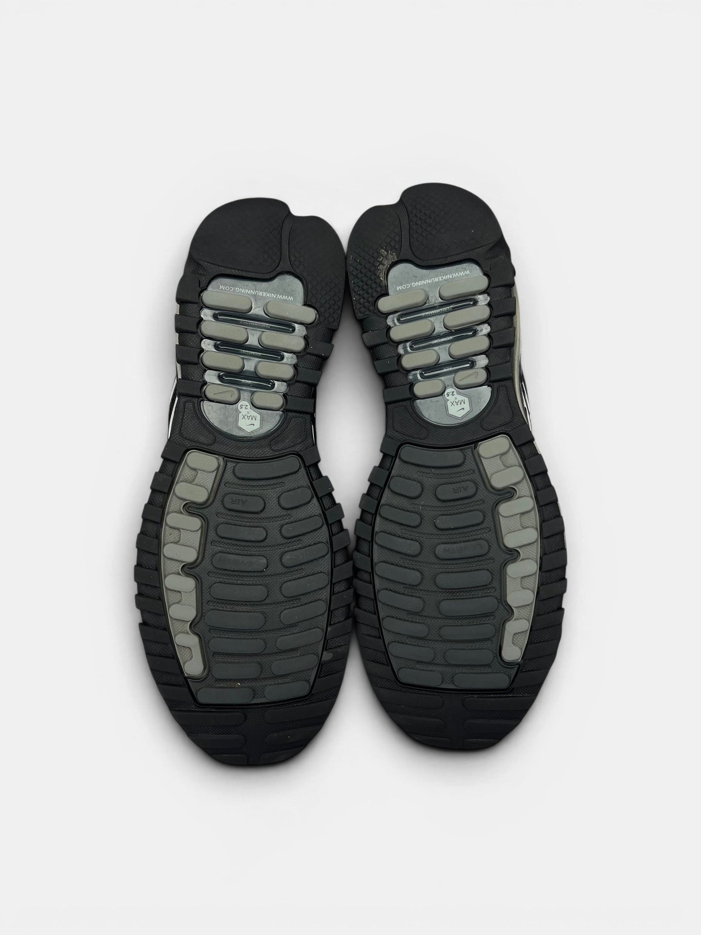 Nike Air Max TL 2.5 Black/Metallic Silver — buty sportowe męskie w bardzo dobrym stanie rozmiar 44.5, podeszwa