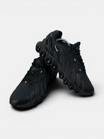 Nike Air Max Dn8 — buty sportowe męskie w bardzo dobrym stanie rozmiar 44, boczny profil