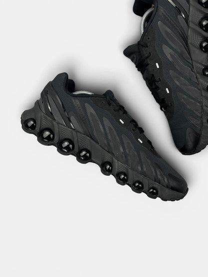 Nike Air Max Dn8 — buty sportowe męskie w bardzo dobrym stanie rozmiar 44, wewnętrzny panel lewego buta