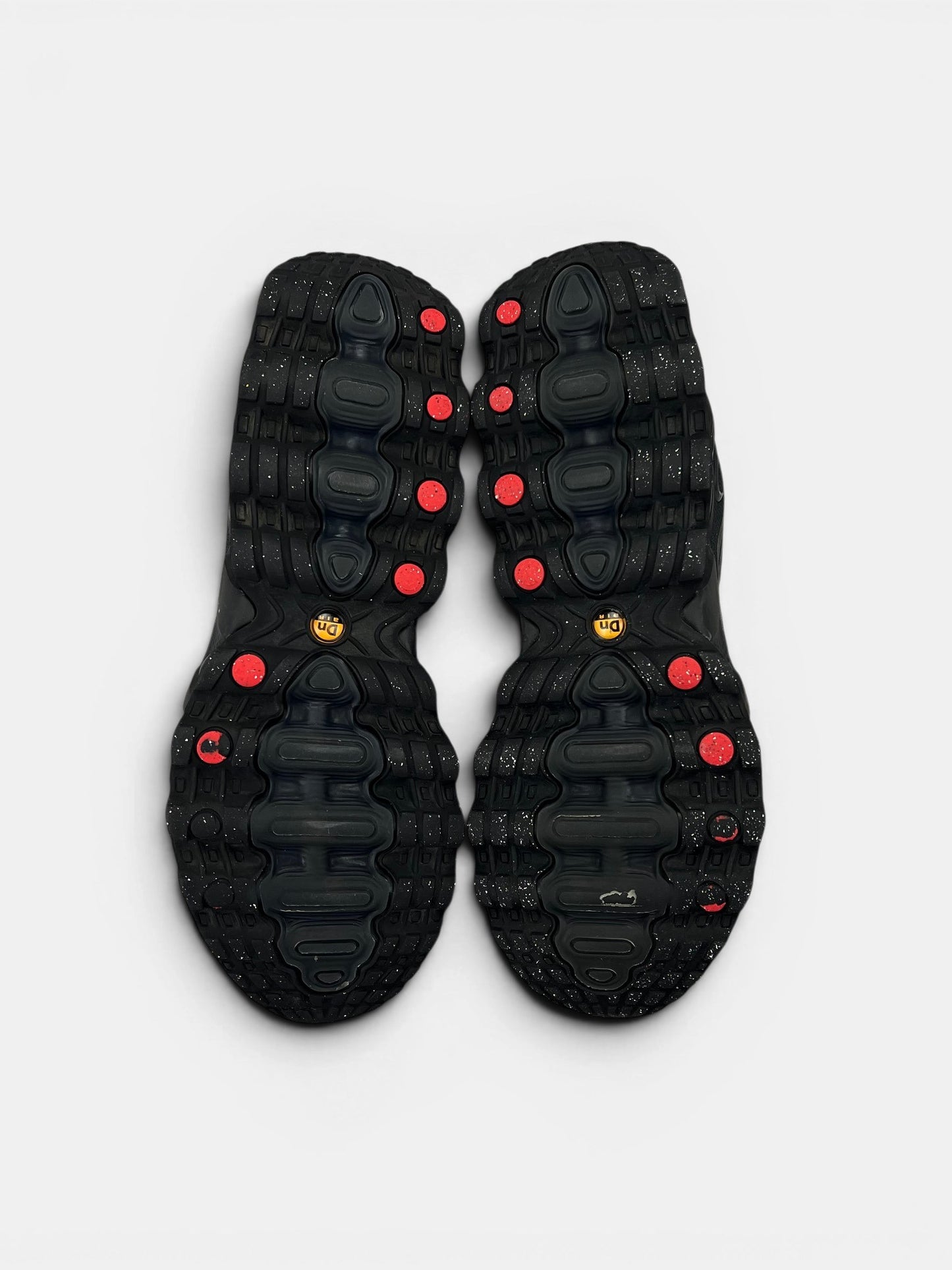 Nike Air Max Dn8 — buty sportowe męskie w bardzo dobrym stanie rozmiar 44, podeszwa