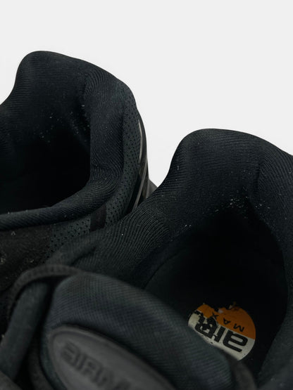 Nike Air Max Dn8 — buty sportowe męskie w bardzo dobrym stanie rozmiar 44, zapiętki butów