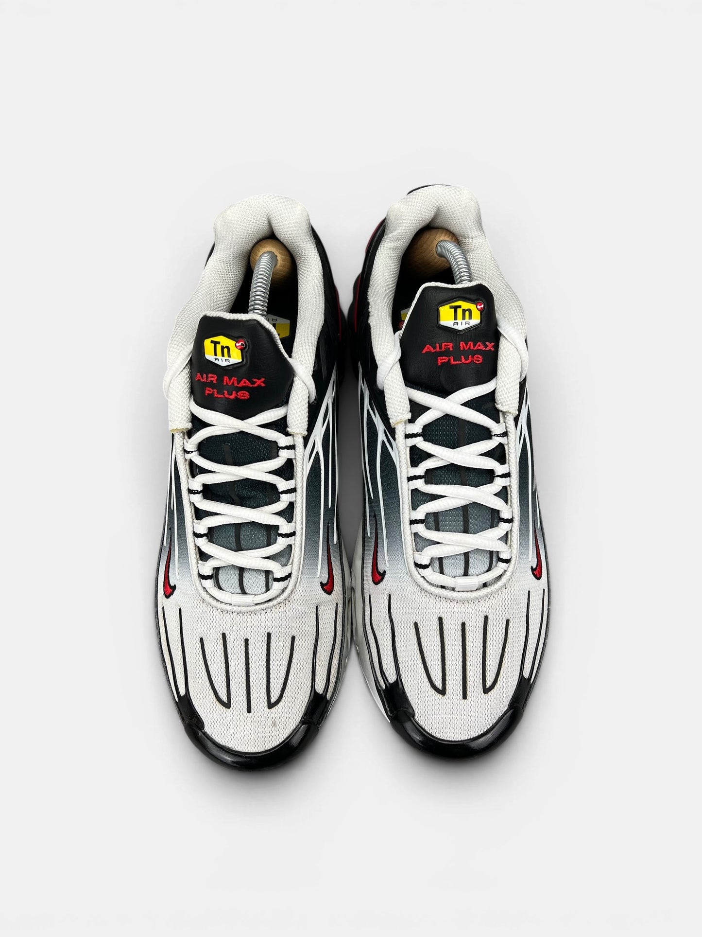 Nike Air Max Plus 3 III (TN) Black University Red — buty sportowe damskie w bardzo dobrym stanie rozmiar 44, widok z góry