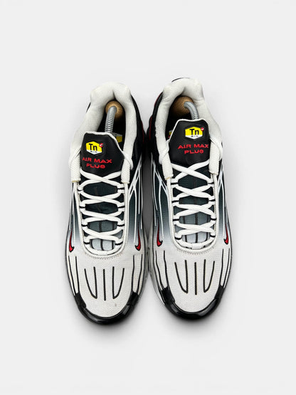 Nike Air Max Plus 3 III (TN) Black University Red — buty sportowe damskie w bardzo dobrym stanie rozmiar 44, widok z góry