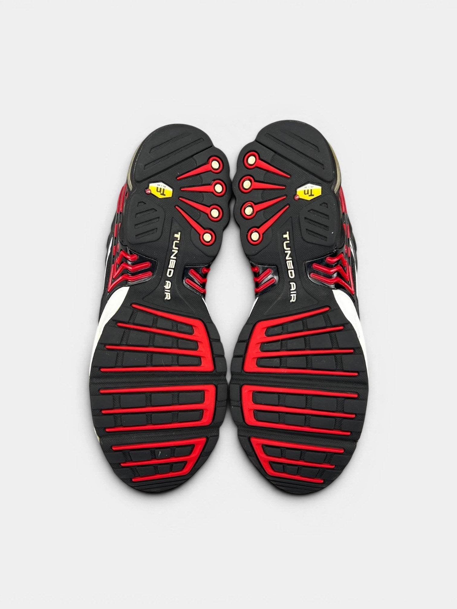 Nike Air Max Plus 3 III (TN) Black University Red — buty sportowe damskie w bardzo dobrym stanie rozmiar 44, podeszwa