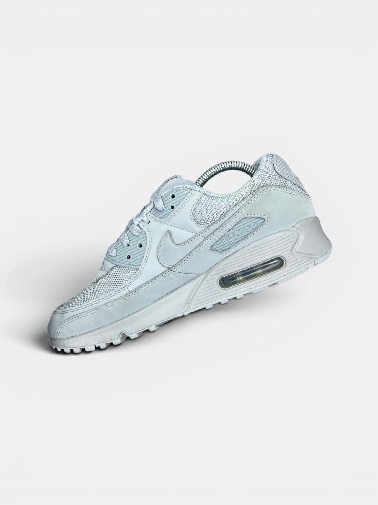 Nike Air Max 90 Wolf Grey — buty sportowe męskie w bardzo dobrym stanie rozmiar 43, wewnętrzny panel prawego buta