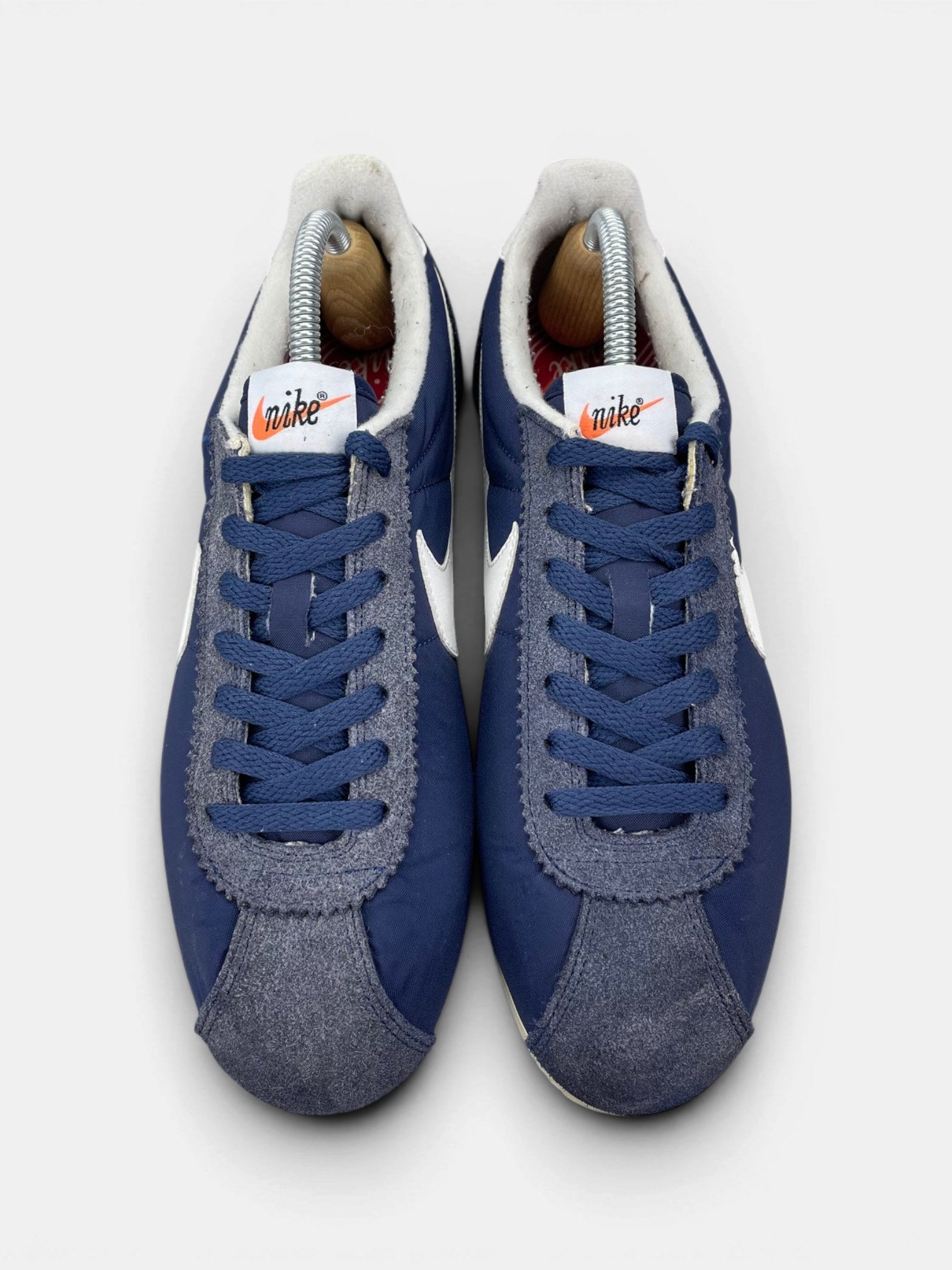 Nike Classic Cortez Midnight Navy — buty sportowe męskie w bardzo dobrym stanie rozmiar 42.5, widok z góry