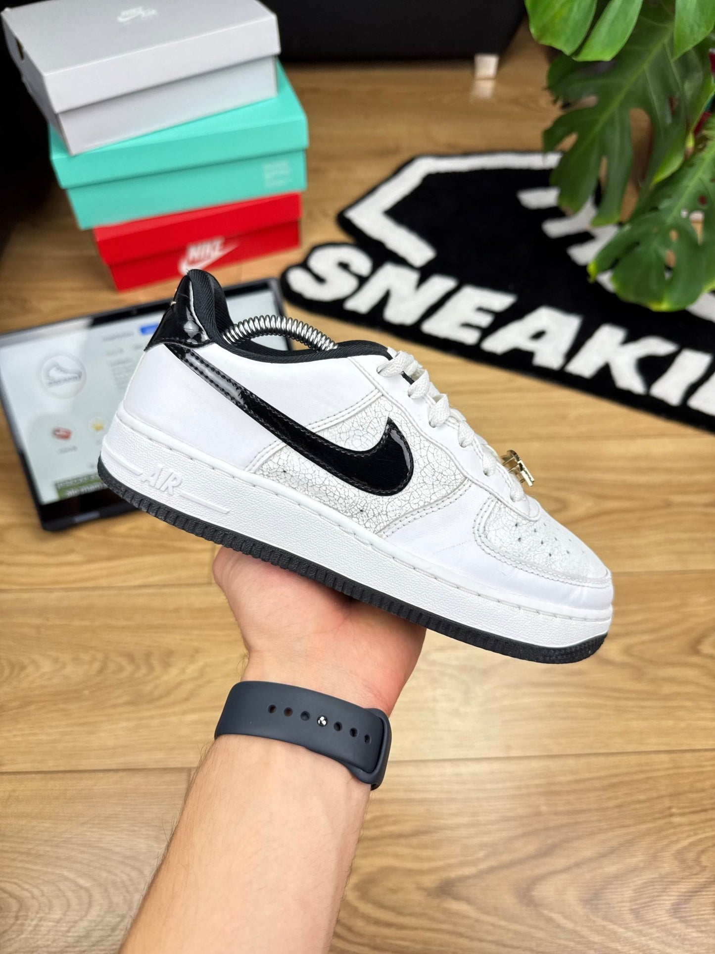 Nike Air Force 1 Low (37.5)