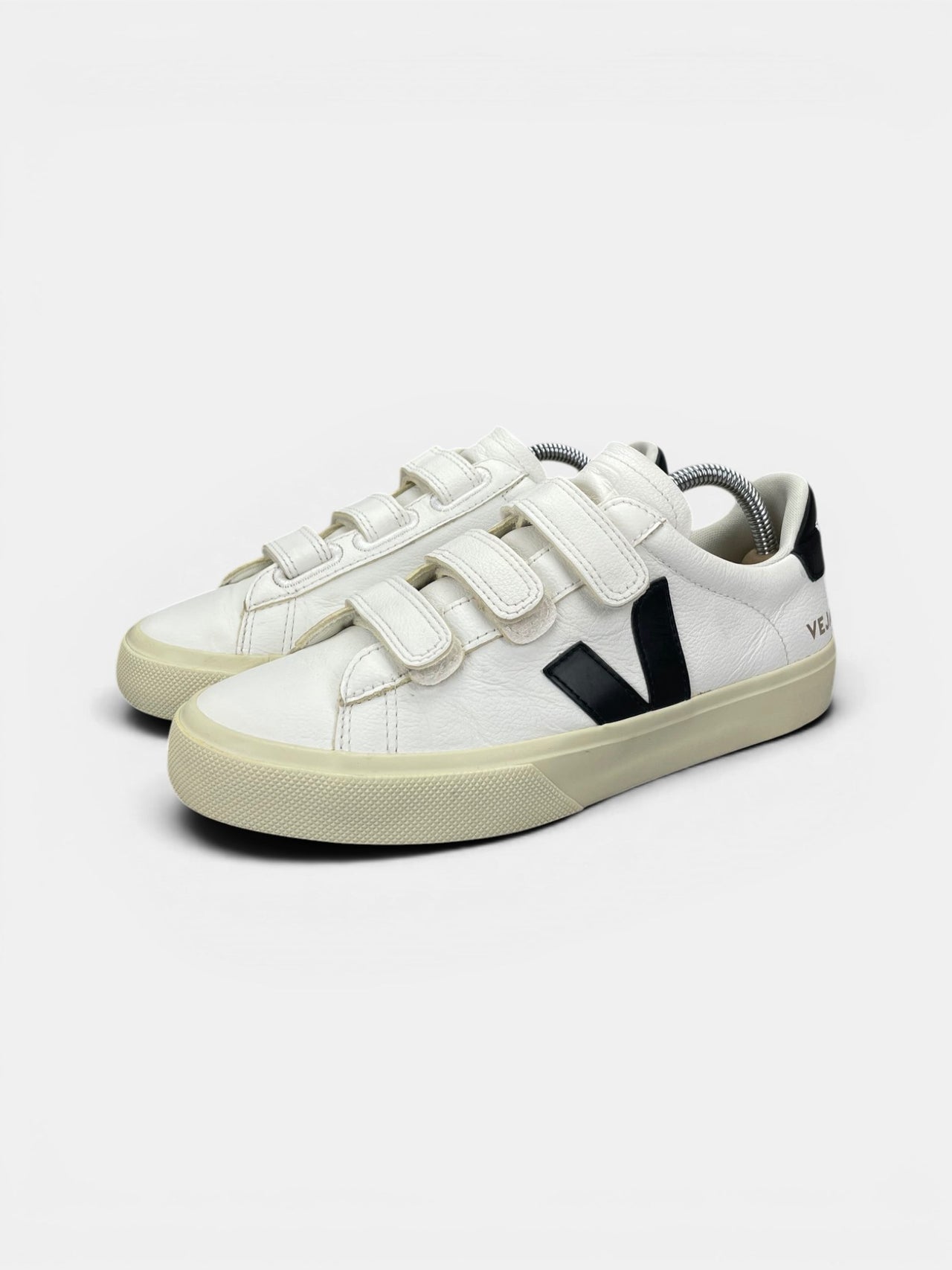 Veja Recife Logo ChromeFree — buty sportowe damskie w bardzo dobrym stanie rozmiar 39, widok z boku