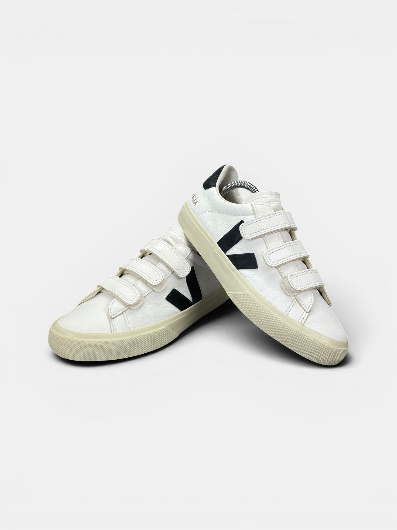 Veja Recife Logo ChromeFree — buty sportowe damskie w bardzo dobrym stanie rozmiar 39, boczny profil