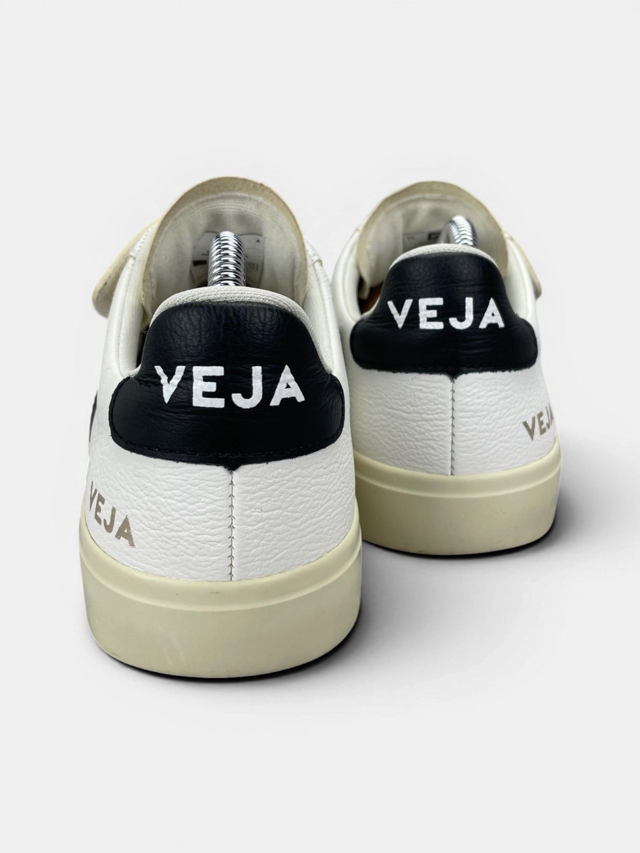 Veja Recife Logo ChromeFree — buty sportowe damskie w bardzo dobrym stanie rozmiar 39, widok z tyłu
