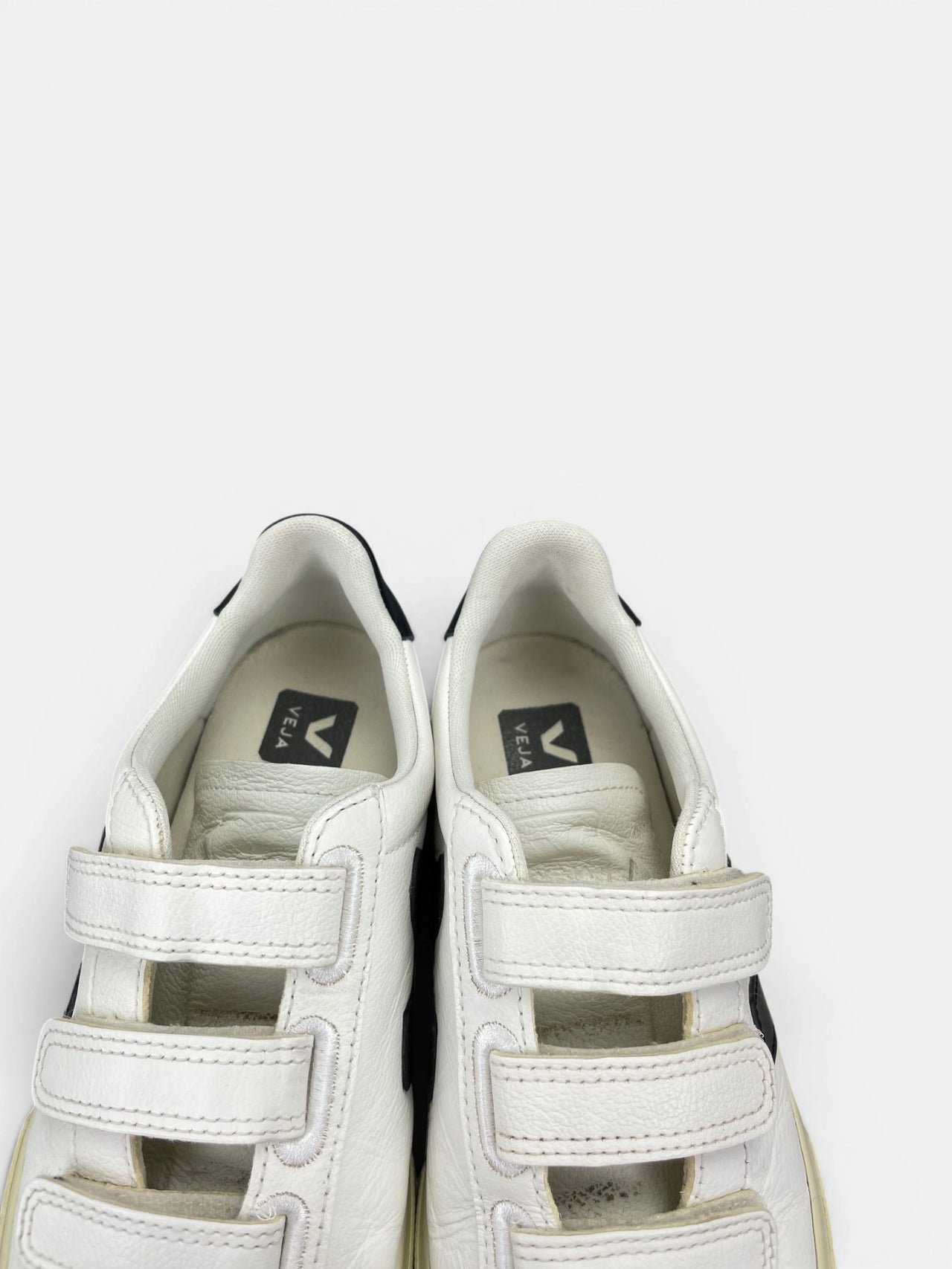 Veja Recife Logo ChromeFree — buty sportowe damskie w bardzo dobrym stanie rozmiar 39, zapiętki butów
