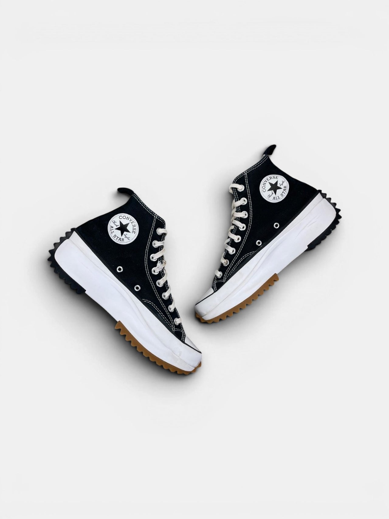 Converse Run Star Hike Platform Black — buty sportowe damskie w bardzo dobrym stanie rozmiar 40.5, zewnętrzny panel prawego buta